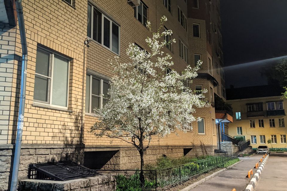 Продаётся 3-комнатная квартира, 108 м²
