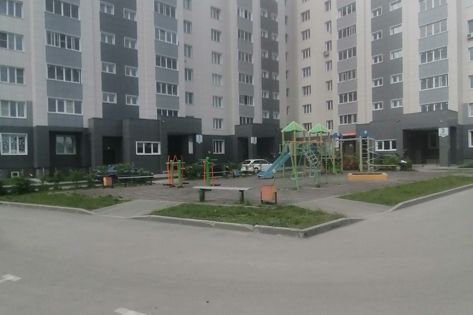 Продаётся 1-комнатная квартира, 37.4 м²