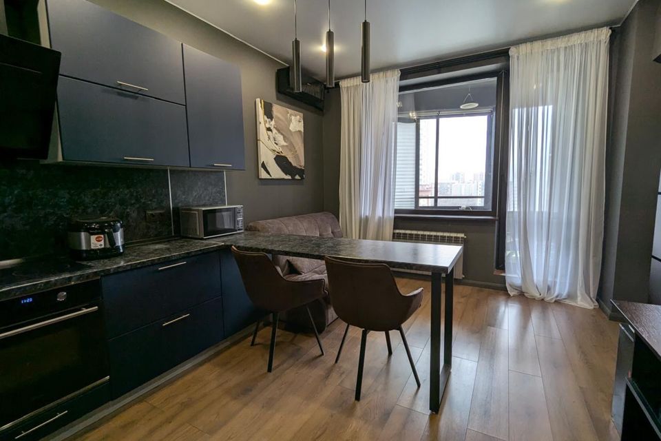 Продаётся 1-комнатная квартира, 53 м²