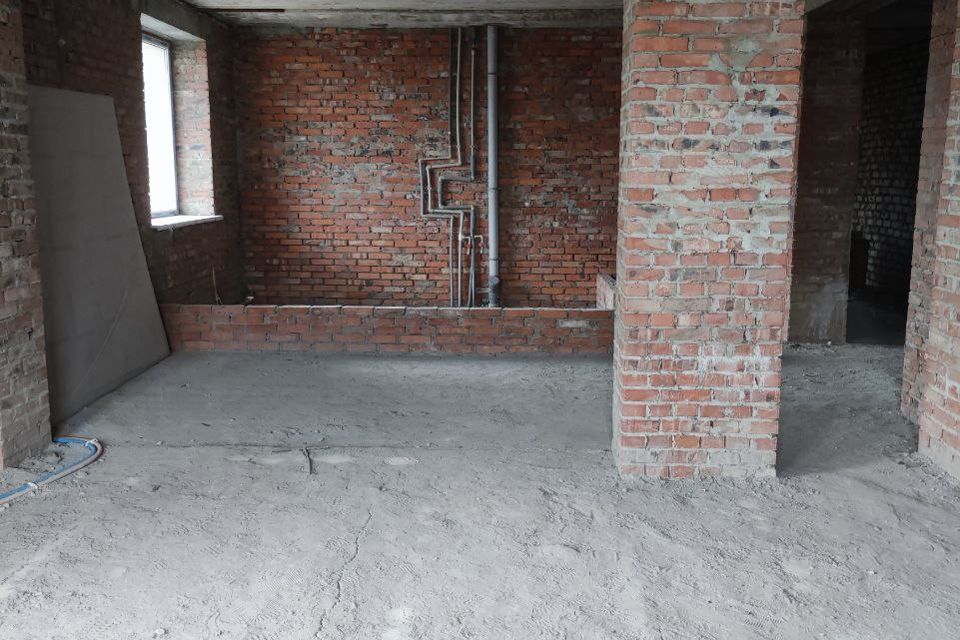 Продаётся 2-комнатная квартира, 122 м²