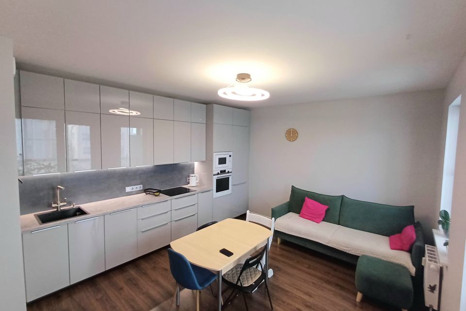 Продаётся 2-комнатная квартира, 59.3 м²