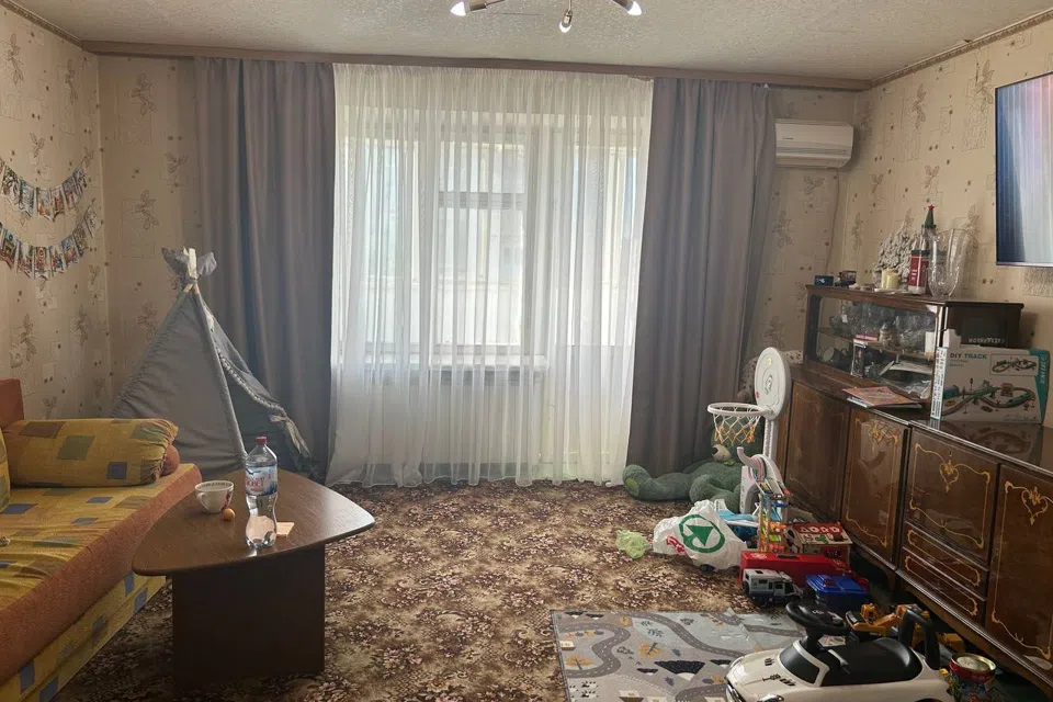 Продаётся 4-комнатная квартира, 84 м²