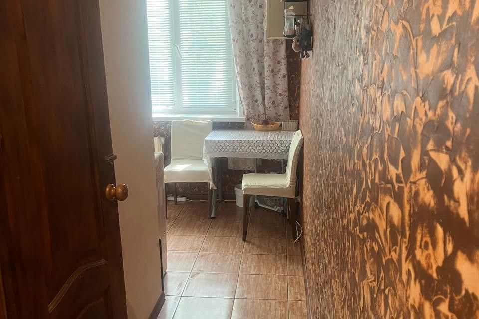 Продаётся 3-комнатная квартира, 57.4 м²