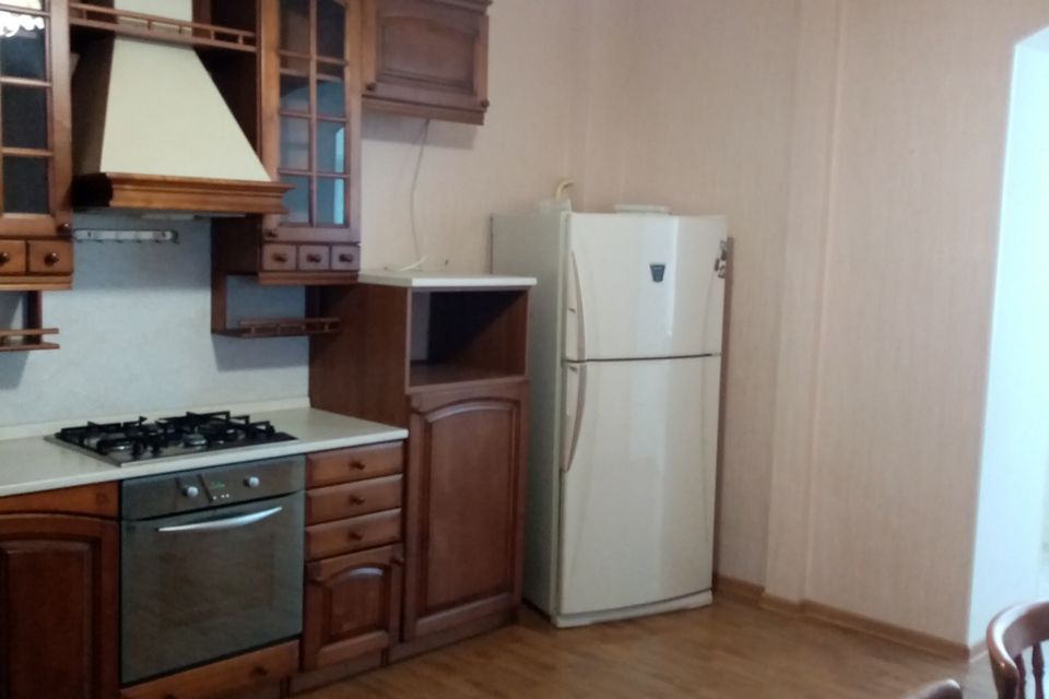 Продаётся 3-комнатная квартира, 122 м²