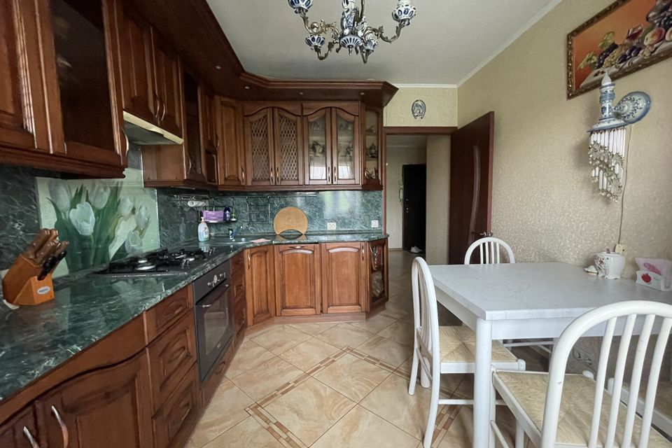 Продаётся 2-комнатная квартира, 57.5 м²