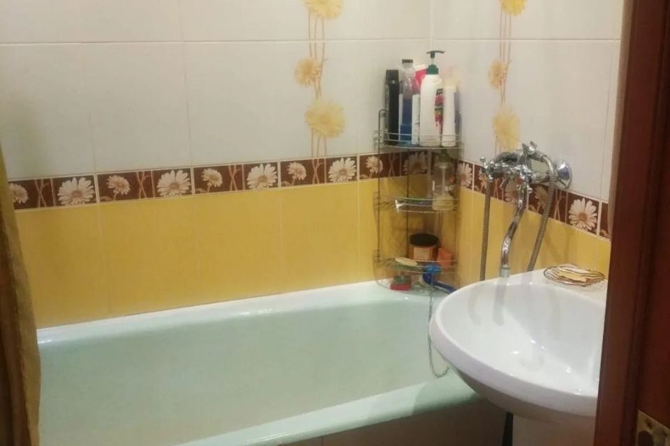 Продаётся 3-комнатная квартира, 59.5 м²