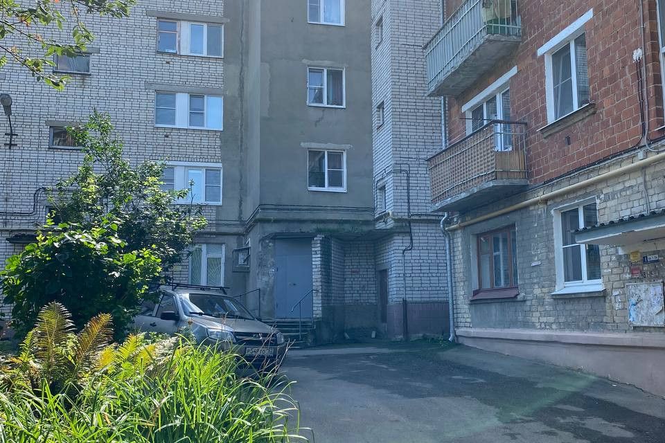Продаётся 2-комнатная квартира, 50.2 м²