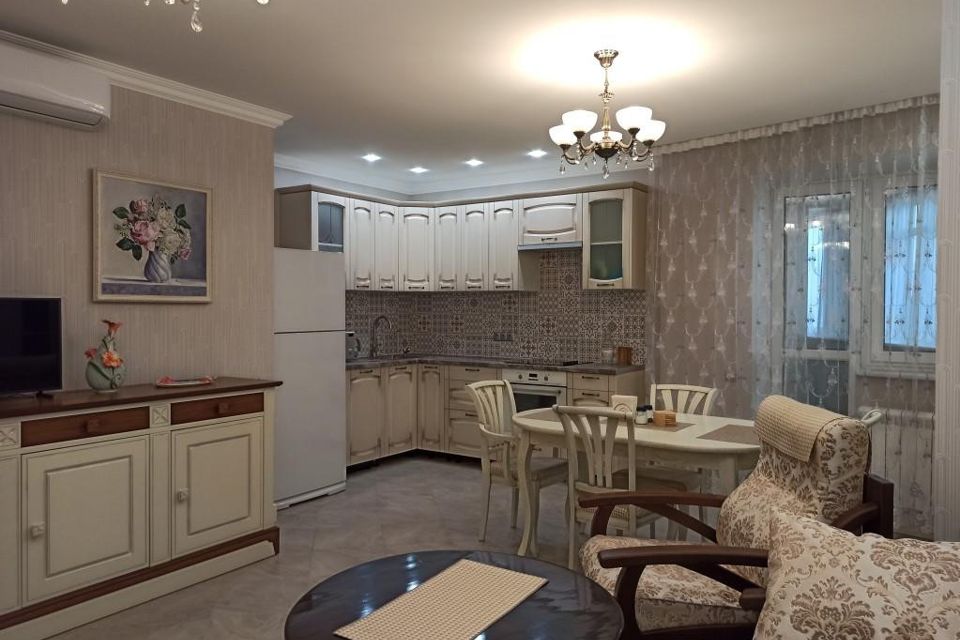 Продаётся 3-комнатная квартира, 104 м²