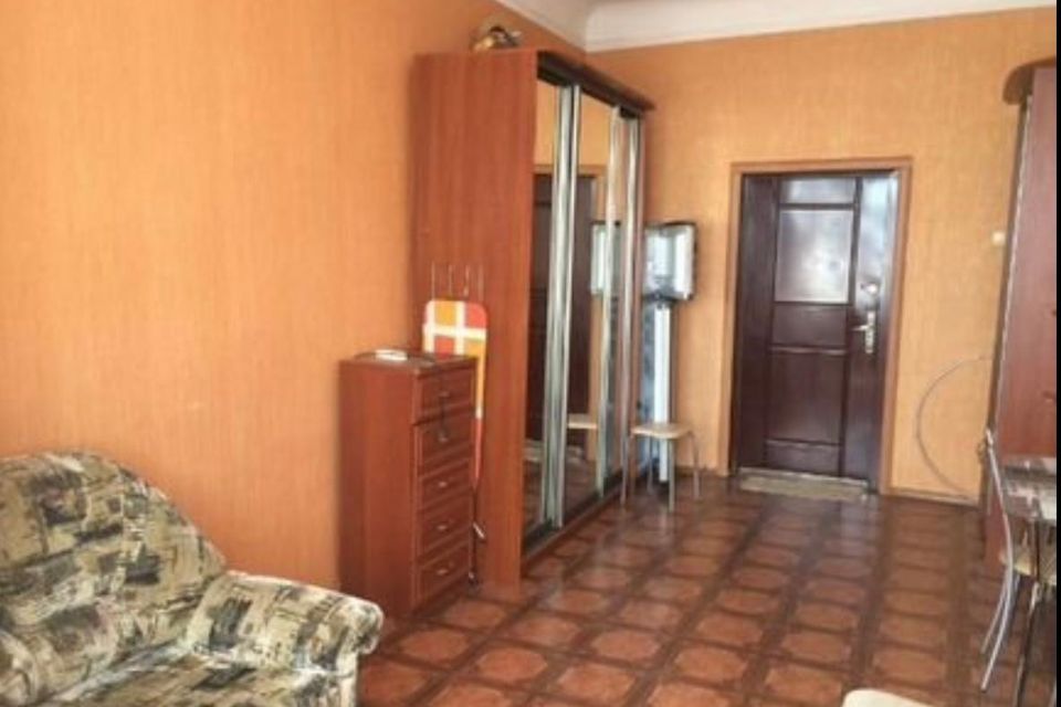 Продаётся комната в 5-комн. квартире, 19.6 м²
