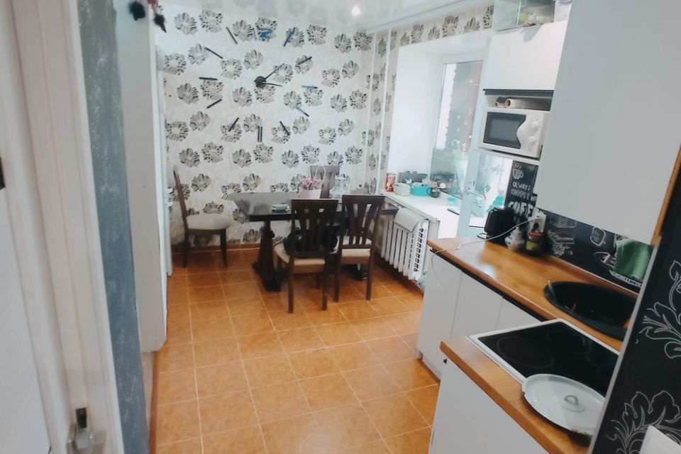 Продаётся 2-комнатная квартира, 37.4 м²
