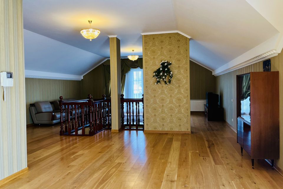 Продаётся 2-этажный дом, 271 м²