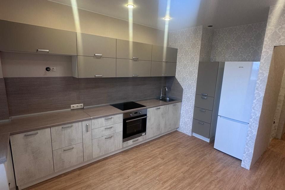 Продаётся 2-комнатная квартира, 65.9 м²