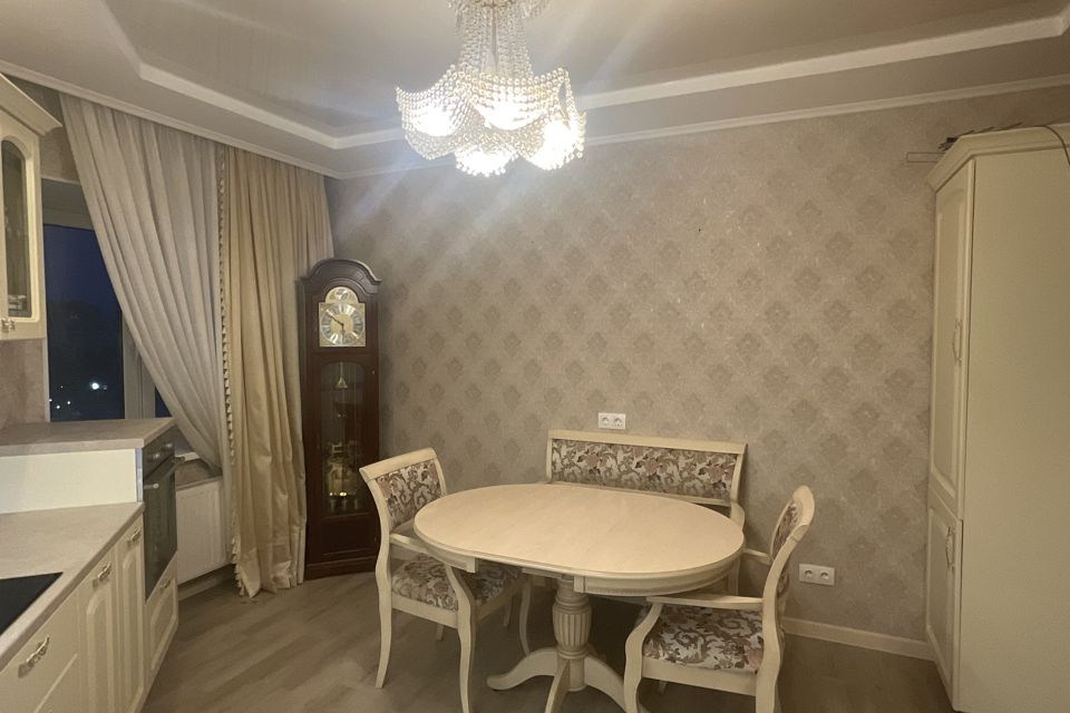 Продаётся 2-комнатная квартира, 80 м²