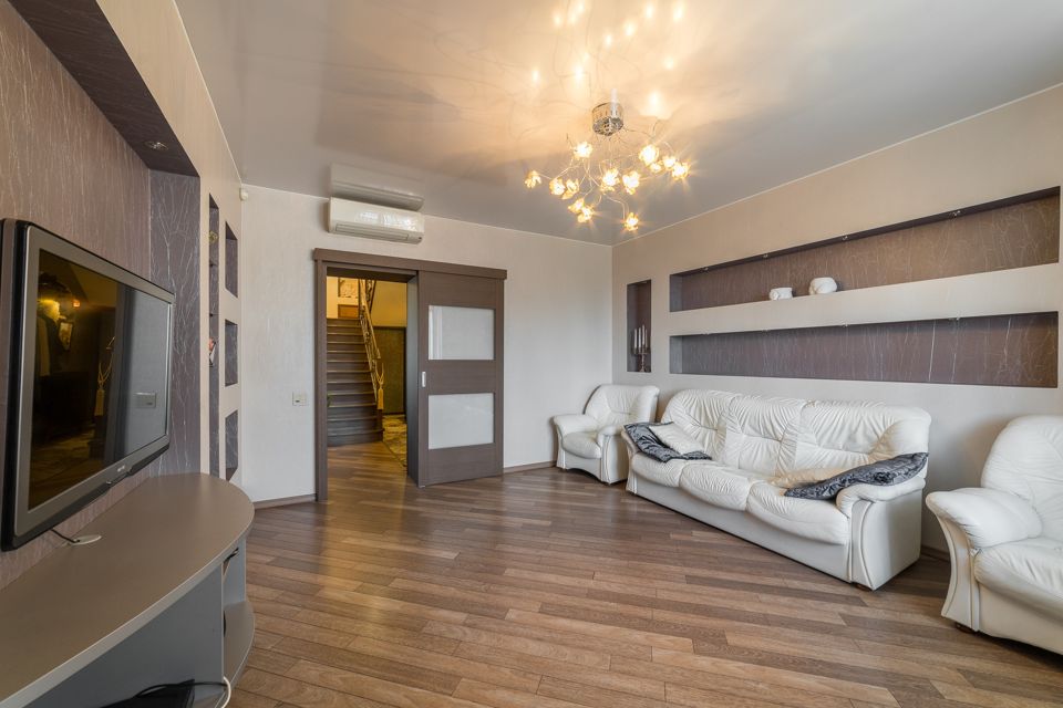 Продаётся 5-комнатная квартира, 146 м²