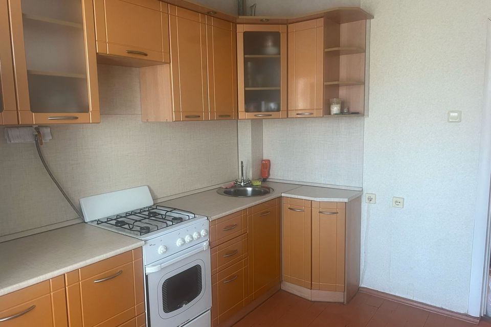 Продаётся 1-комнатная квартира, 42 м²