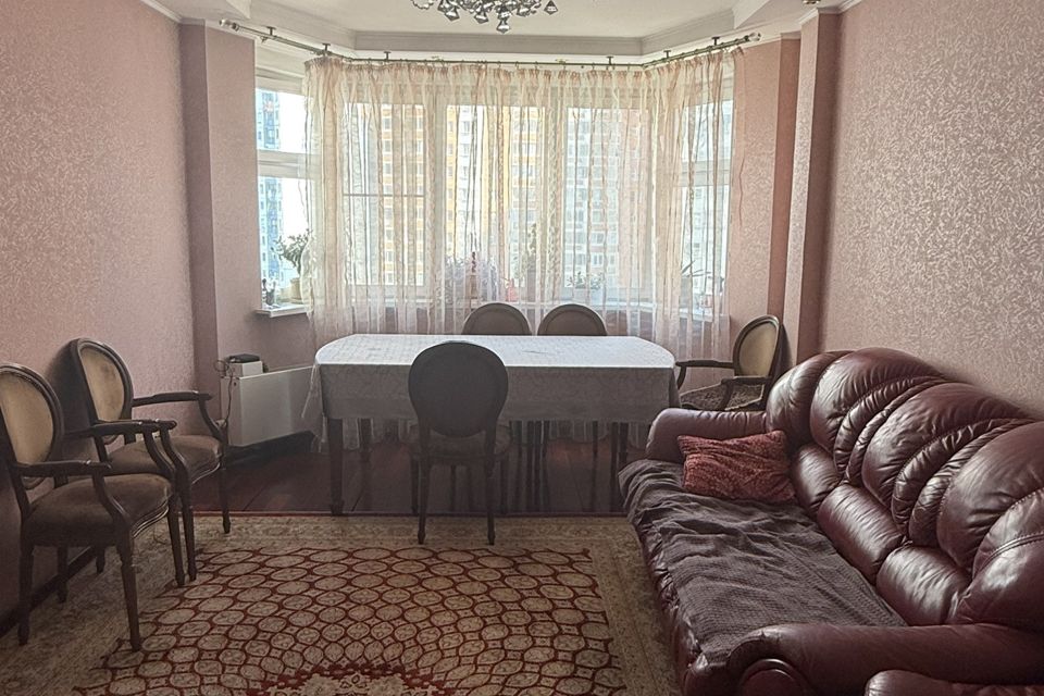 Продаётся 3-комнатная квартира, 80.6 м²