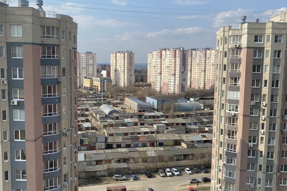 Медвежья долина нижний новгород. Родионова 165 к2 н.Новгород. Фото из 15 этажа. Припаркованные машины в ЖК медвежья Долина в Нижнем Новгороде фото. Фотографии ул Родионова 2000 годов Нижний Новгород.