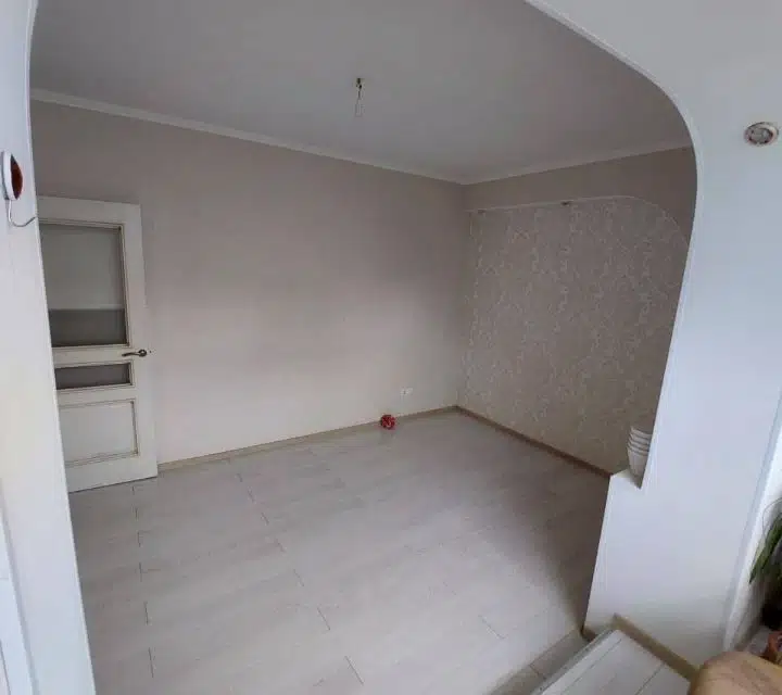 Продаётся 4-комнатная квартира, 80.1 м²