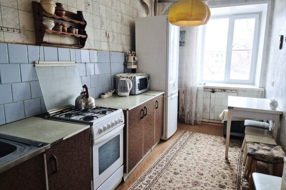 Продаётся 4-комнатная квартира, 82 м²
