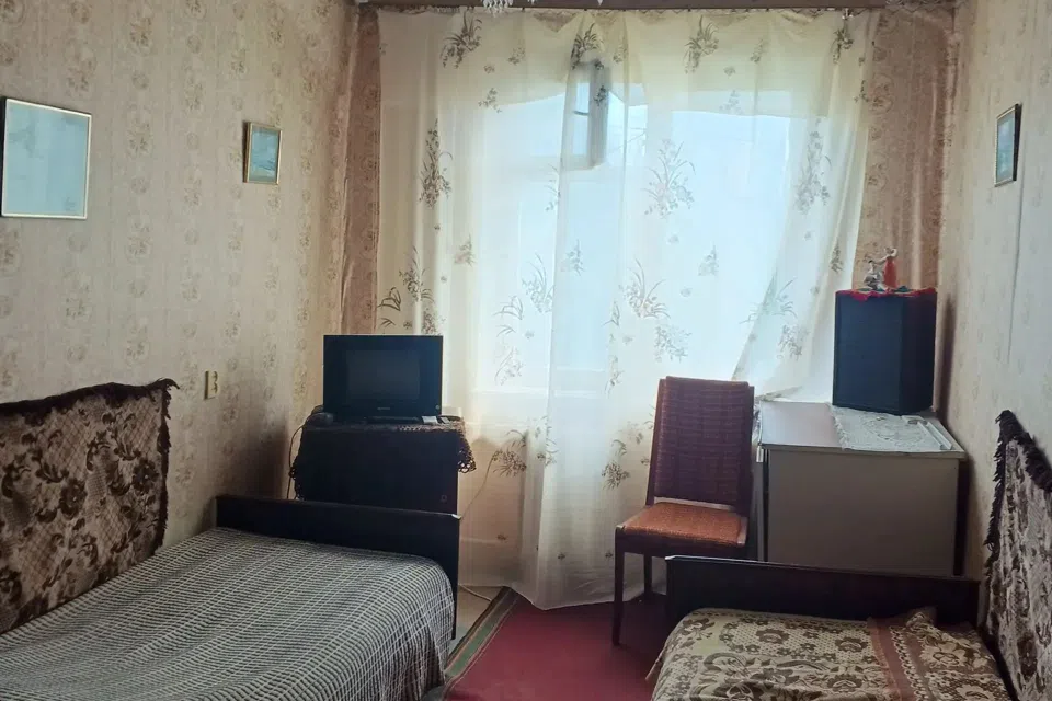Продаётся 4-комнатная квартира, 66.9 м²