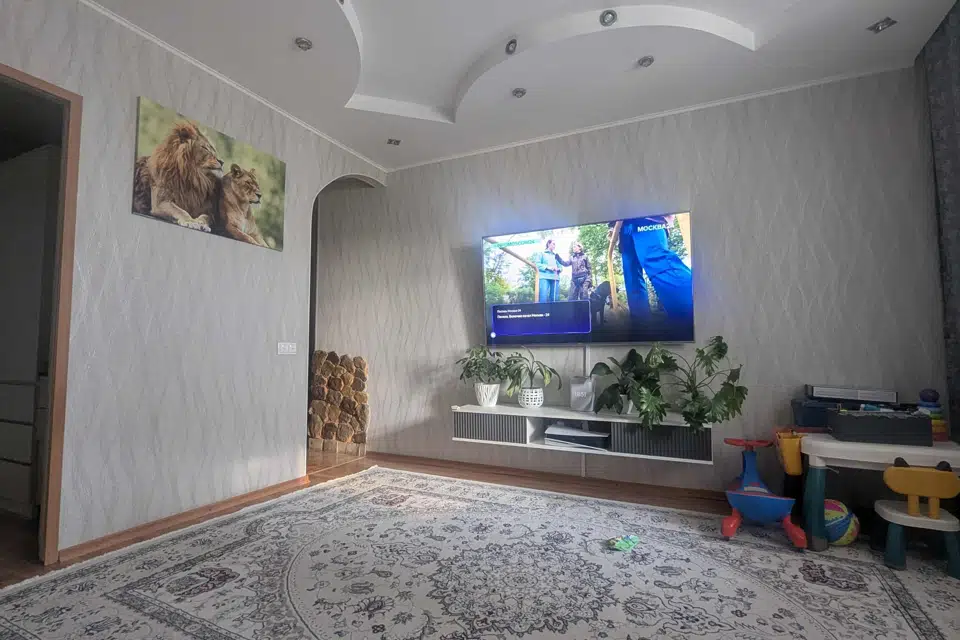 Продаётся 1-комнатная квартира, 42 м²