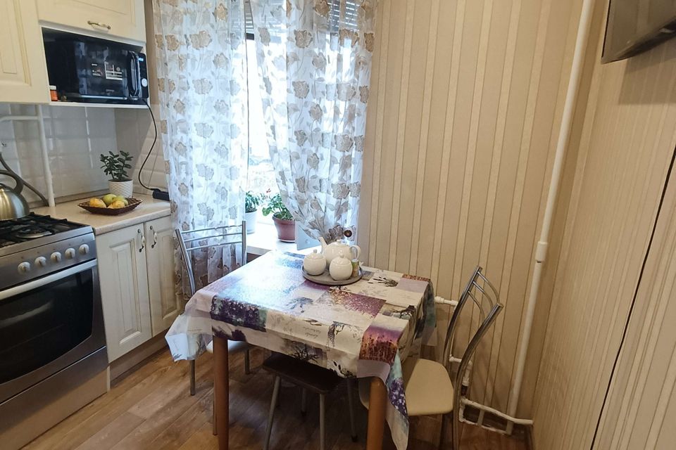 Продаётся 1-комнатная квартира, 32 м²