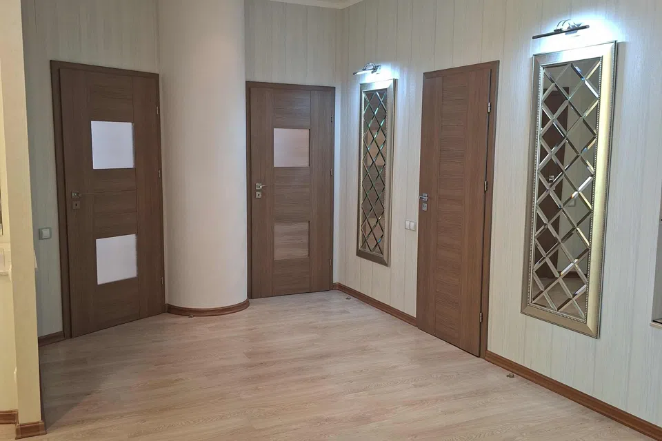 Продаётся 3-комнатная квартира, 100 м²