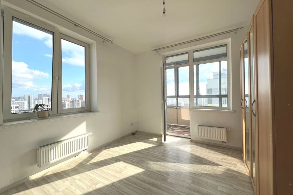 Продаётся 2-комнатная квартира, 55.8 м²