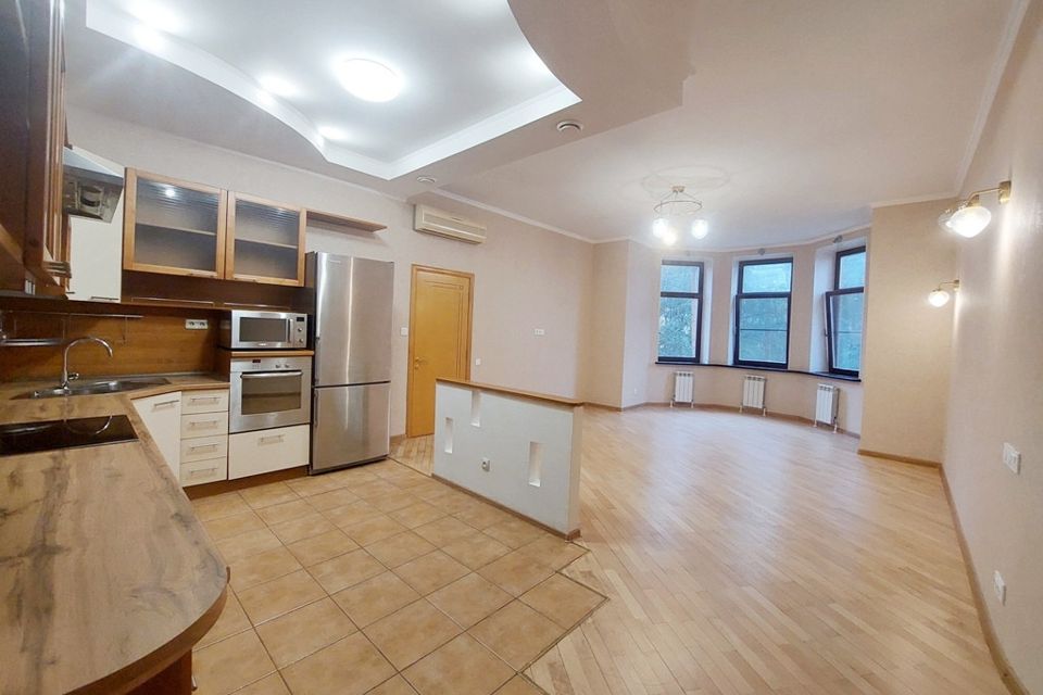 Продаётся 3-комнатная квартира, 112.4 м²