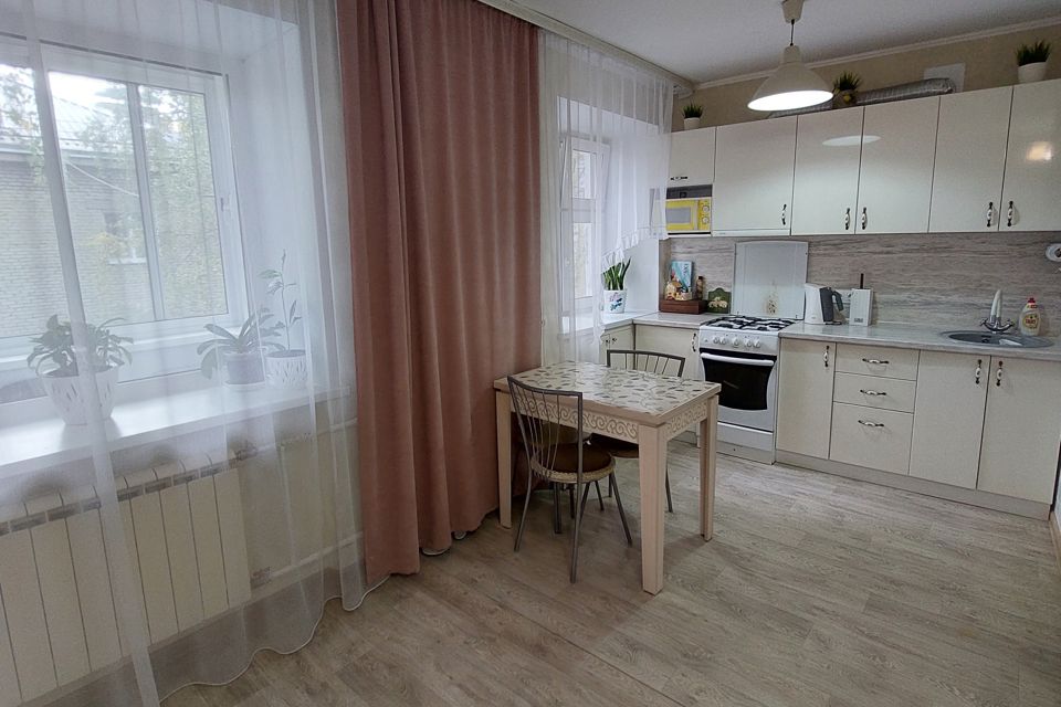 Продаётся 2-комнатная квартира, 42.2 м²