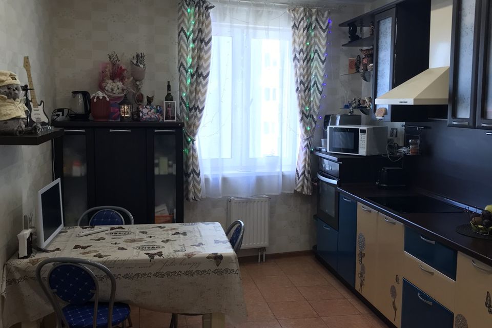 Продаётся 3-комнатная квартира, 101.2 м²