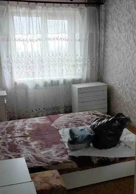 Продаётся 4-комнатная квартира, 72 м²