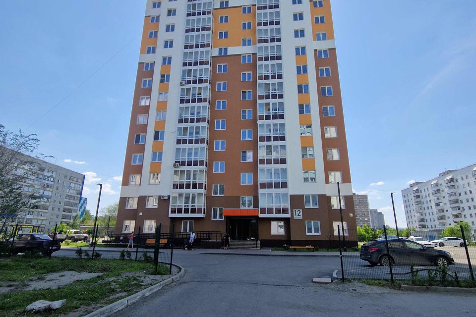 Продаётся 1-комнатная квартира, 48.7 м²