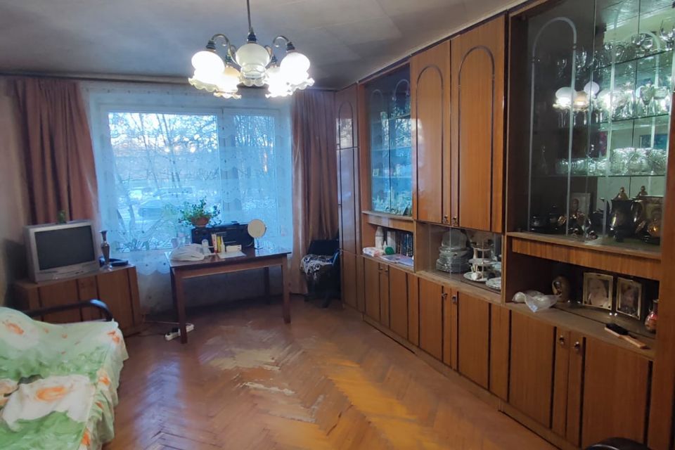 Продаётся 4-комнатная квартира, 74.9 м²