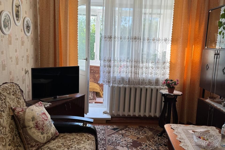 Продаётся 3-комнатная квартира, 51.2 м²