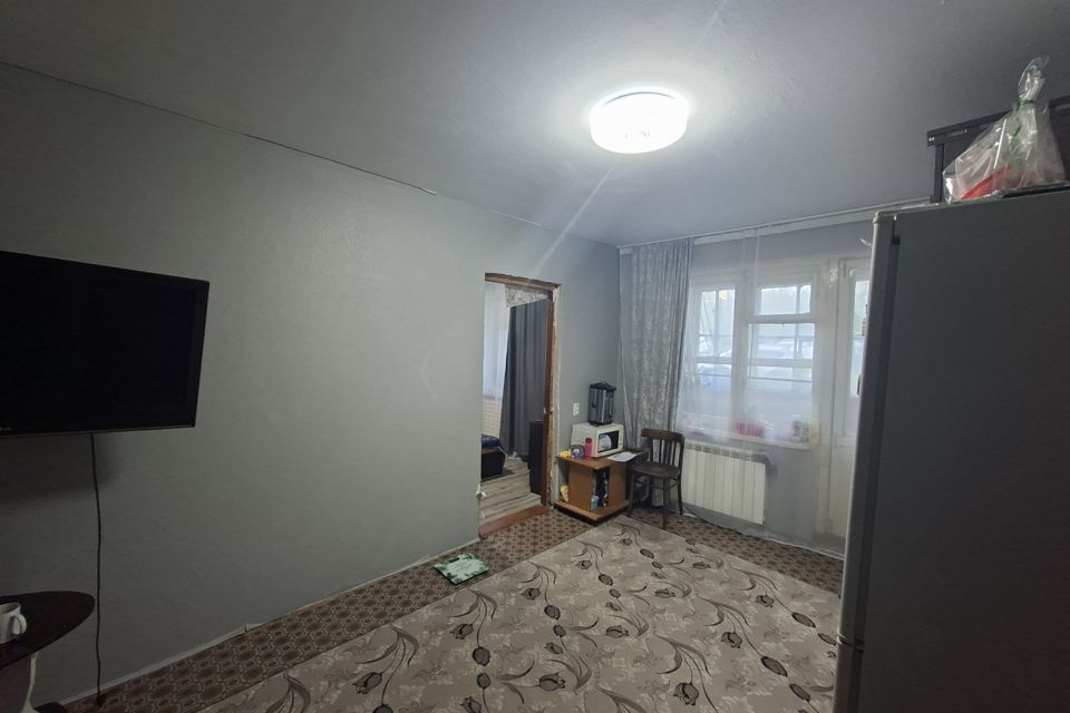 Продаётся 2 комнаты в 3-комн. квартире, 26.3 м²