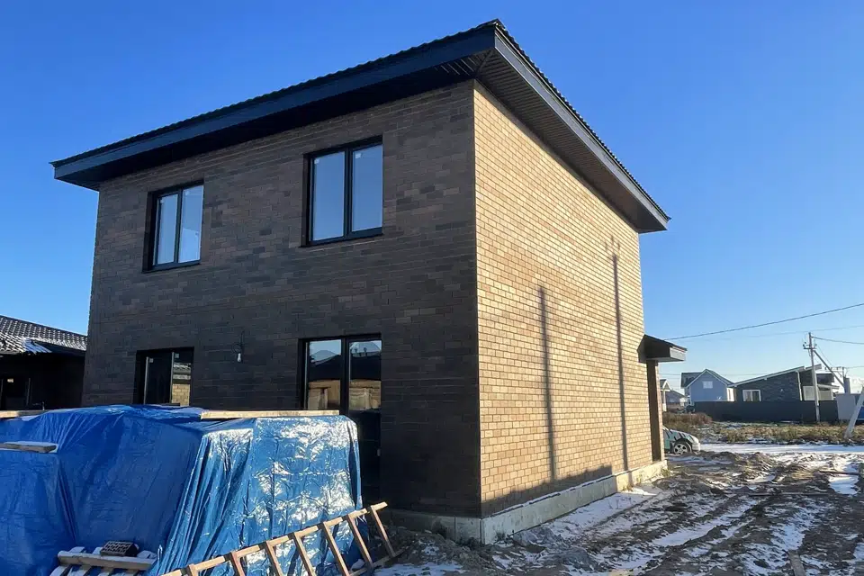 Продаётся 2-этажный дом, 140 м²