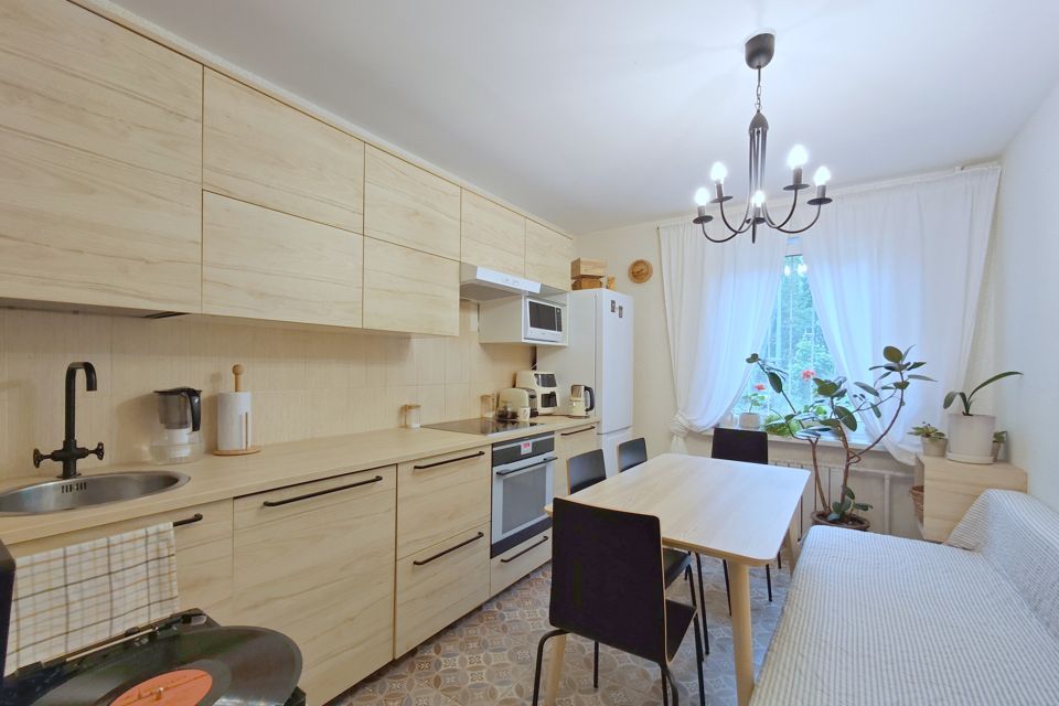 Продаётся 2-комнатная квартира, 66.2 м²