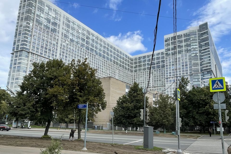 Продаётся 1-комнатная квартира, 65.3 м²