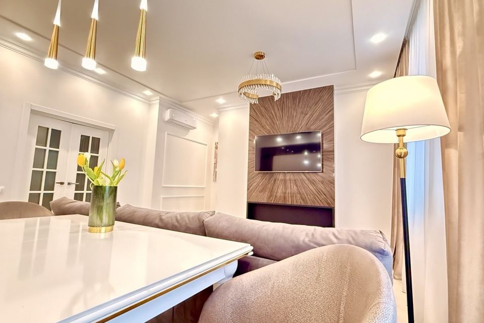 Продаётся 4-комнатная квартира, 93.2 м²