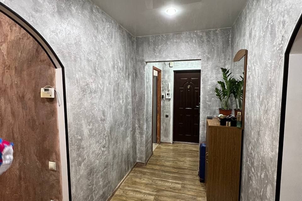 Продаётся 4-комнатная квартира, 98 м²