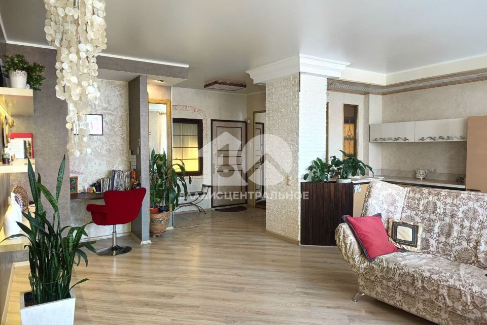 Продаётся 2-комнатная квартира, 61.8 м²