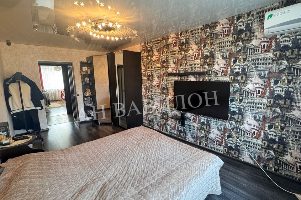 Продаётся 4-комнатная квартира, 74 м²