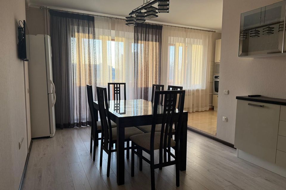 Продаётся 4-комнатная квартира, 112.5 м²
