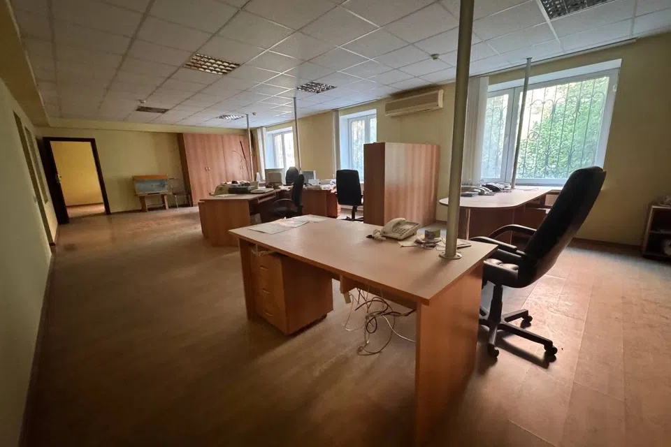 Продаётся помещение своб. назначения, 180 м²