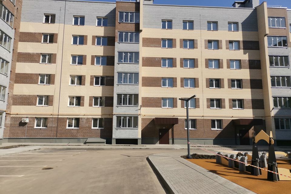 Продаётся 1-комнатная квартира, 43.4 м²