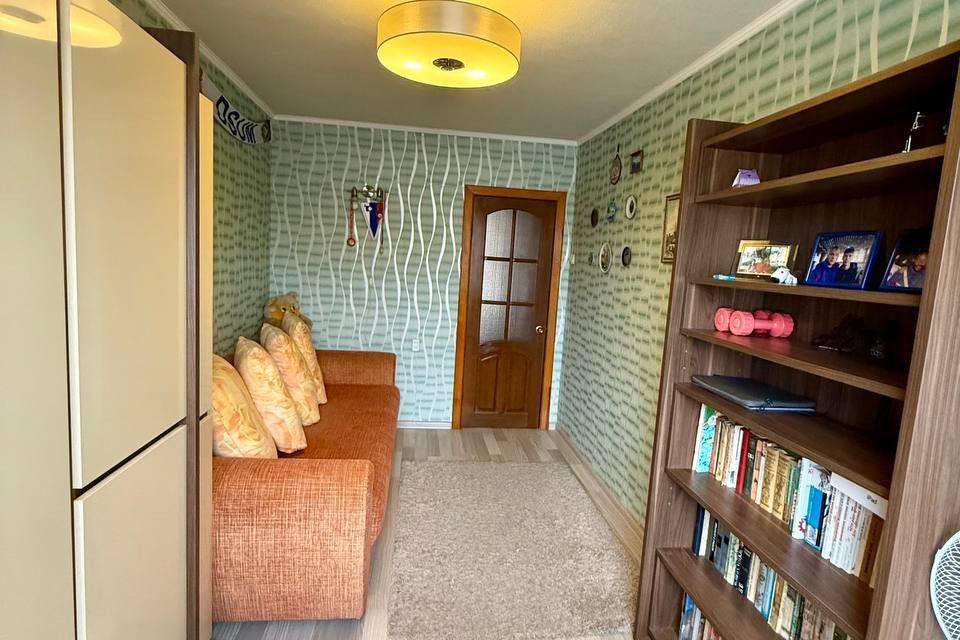Продаётся 3-комнатная квартира, 57.6 м²