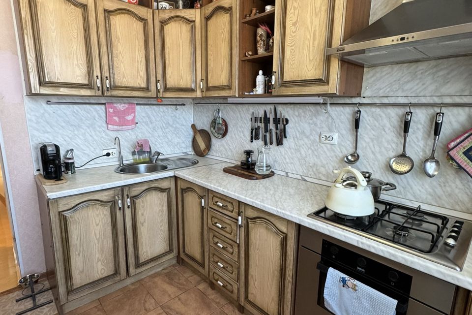 Продаётся 4-комнатная квартира, 81.3 м²