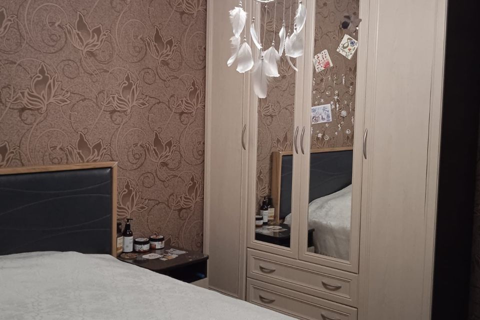 Продаётся 4-комнатная квартира, 65.1 м²