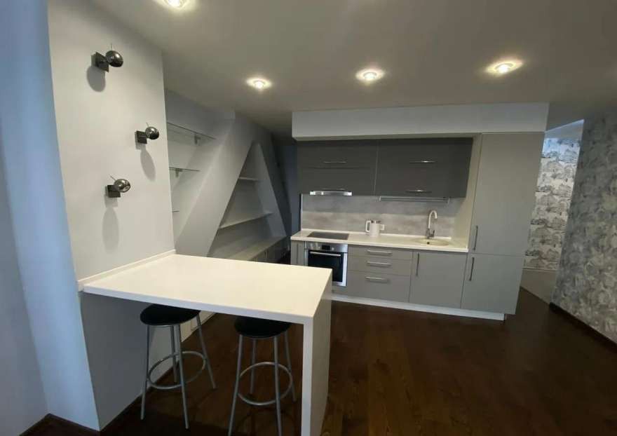 Сдаётся 1-комнатная квартира, 58 м²